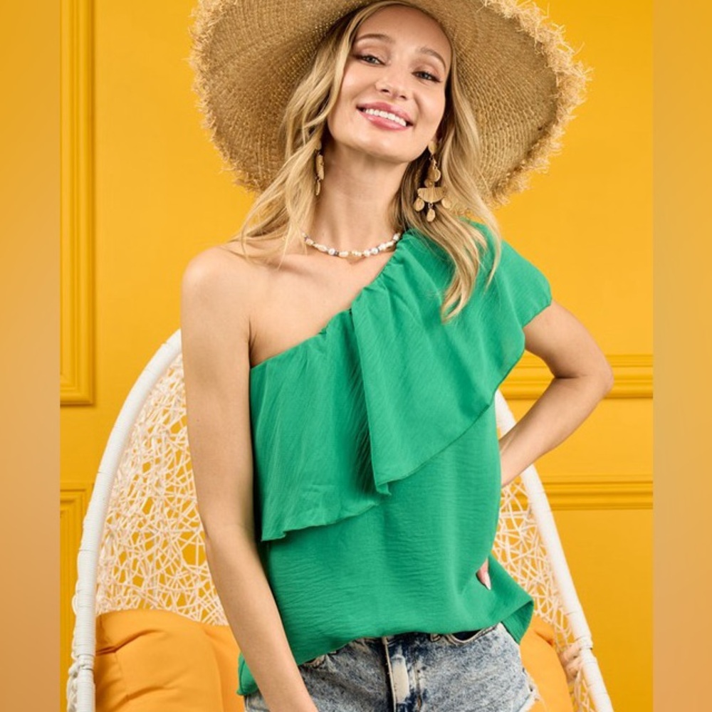 Bibi Ruffle Tiered One Shoulder Top, Kelly green, NWOT